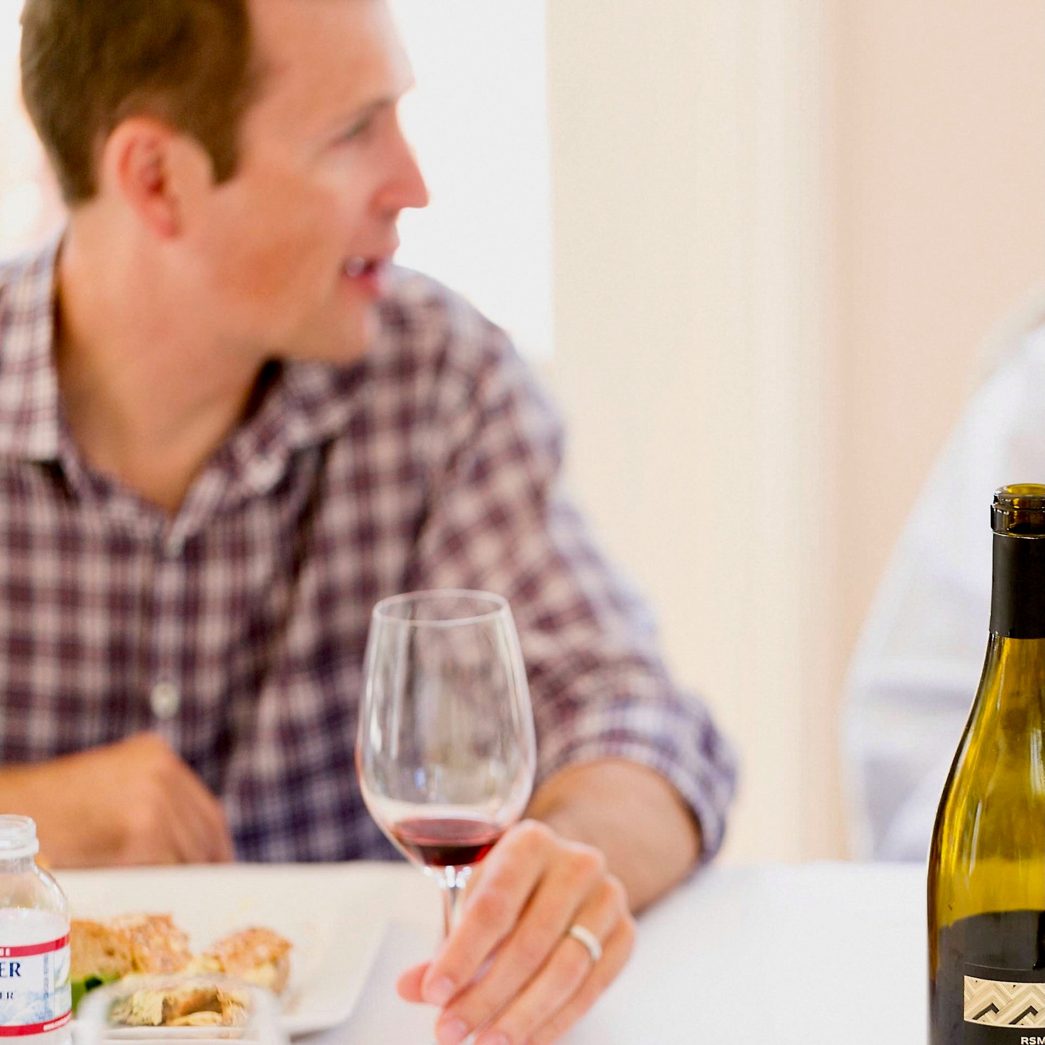 How To Order Wine At A Restaurant