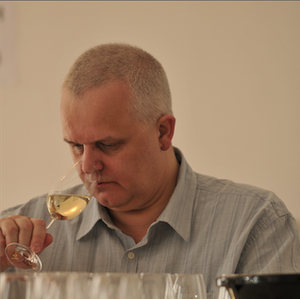 Meet Tom Stevenson - The Sparkling Wine Authority